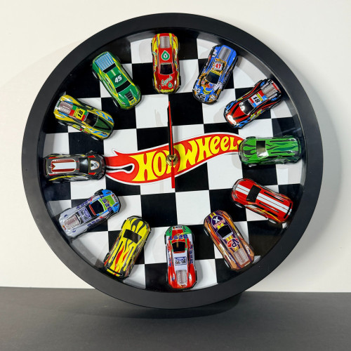 ساعت طرح hotwheels