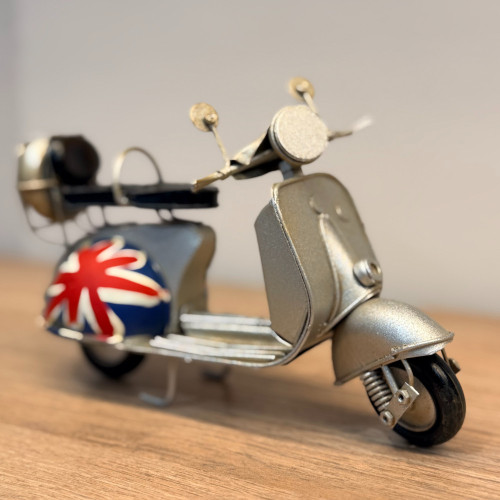 ماکت vespa u.k